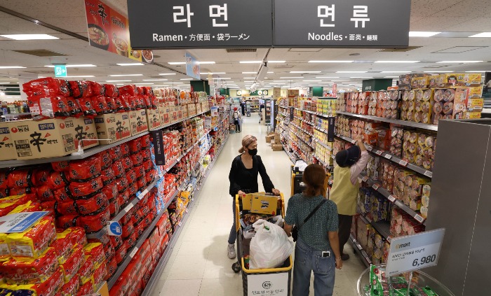 E-mart to begin convenience store business in Cambodia - Inside Retail Asia