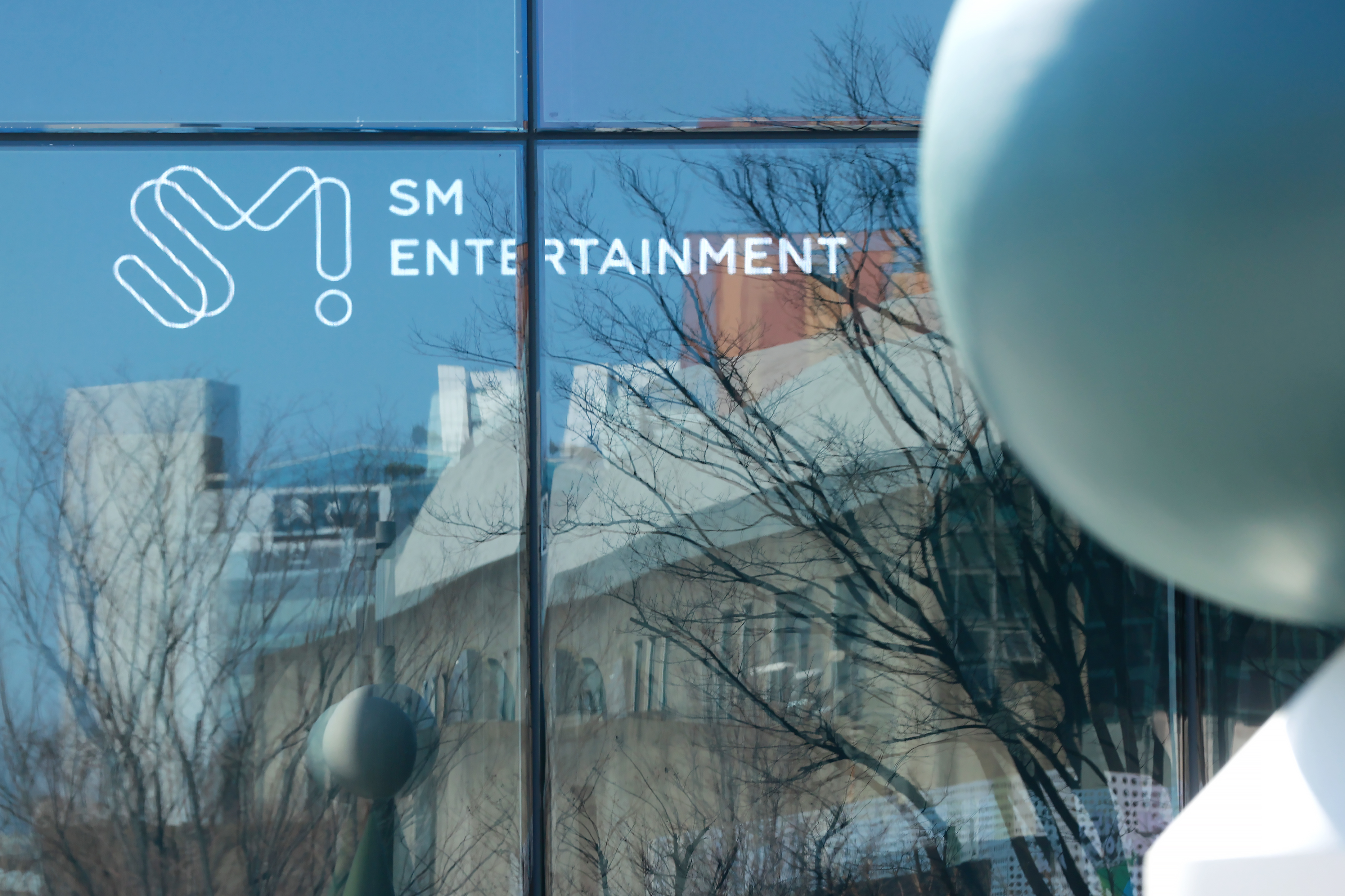 Kakao wins control of SM Entertainment, one of South Korea's most iconic  music agencies