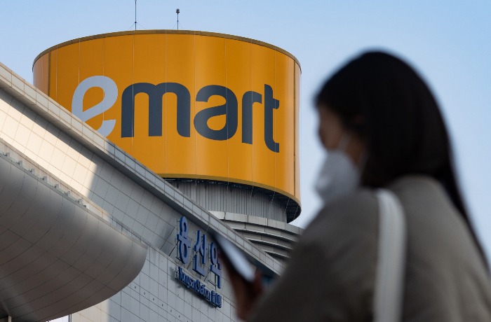 E-Mart enters Singapore with two corner shops selling K-food - KED