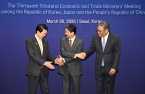 Korea, China, Japan resume FTA talks after 6-year hiatus